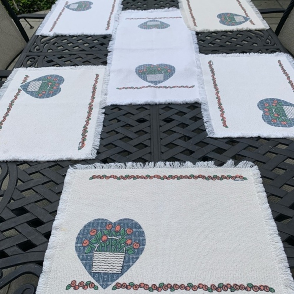 Vintage Blue 💙 Heart Table Runner (Placemats not included)